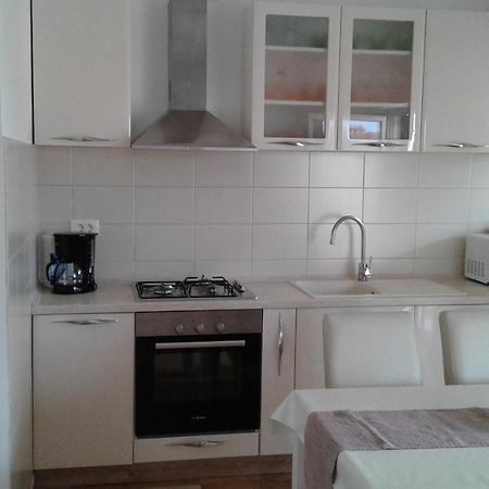 Apartman Zara ราชานิ ภายนอก รูปภาพ