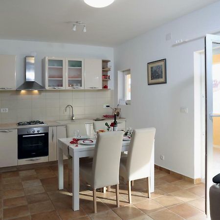 Apartman Zara ราชานิ ภายนอก รูปภาพ